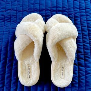 Maurice’s size 10 furry slipper